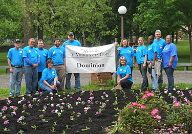 Volunteers from Dominion, Spring 2011